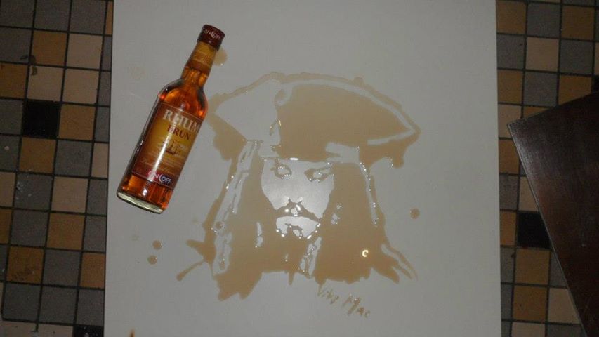 洋酒で描かれたジャックスパローの肖像画